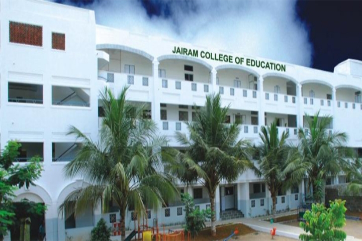 https://cache.careers360.mobi/media/colleges/social-media/media-gallery/14817/2019/2/25/Campus view of Jairam College of Education Karur_Campus-view.jpg